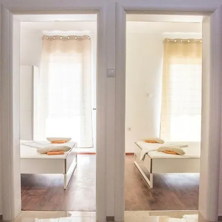 Apartment Rezidencija Ab Pag Town